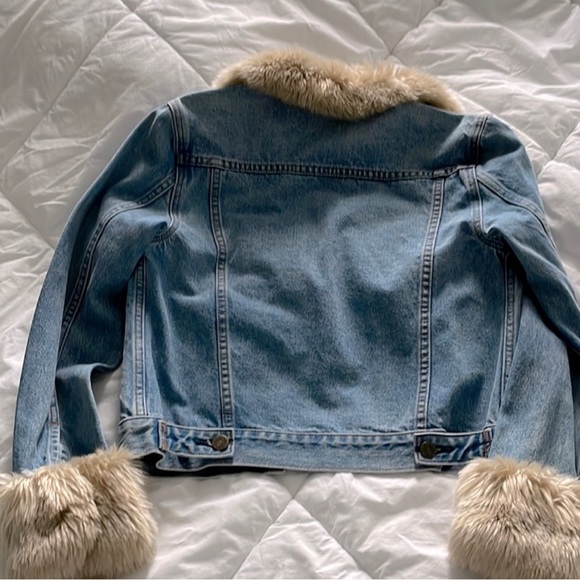 Reformation Aussie Denim Jacket Faux Fur Trim - Picture 4 of 5